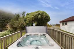 Seascape Home - Spacious Coastal Retreat with Ocean Views - Image 2