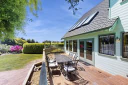 Estate at Vista - Spacious Luxury Retreat with Scenic Views - Image 2