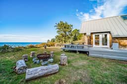 Seagull's Bluff - Scenic Coastal Retreat with Ocean Views - Image 3