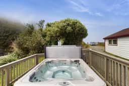 Seascape Home & Cottage - Image 2