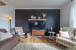1858 Homestead - Historic Country Retreat with Modern Comforts - Image 3