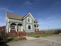 1858 Homestead - Historic Country Retreat with Modern Comforts - Image 2