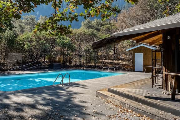 The Merryman Cabin - Cozy Riverside Woodland Retreat - Image 5