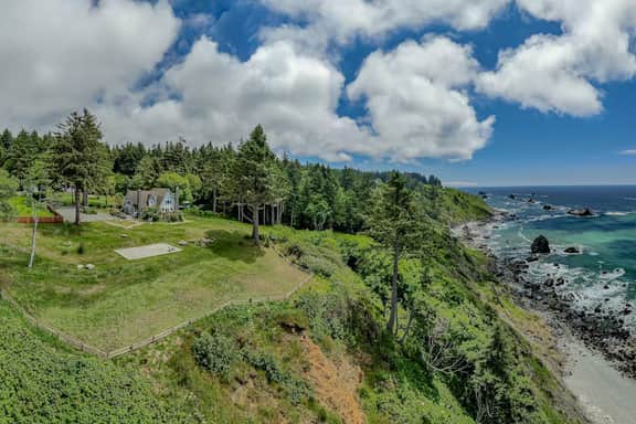 The Trinidad Pearl - Coastal Hideaway Near the Beach - Image 2
