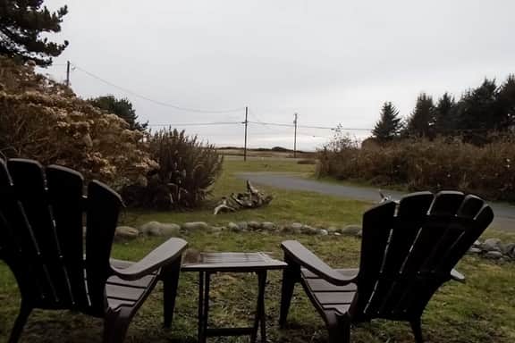 Ocean Treasures - Charming Coastal Home Near the Beach - Image 3