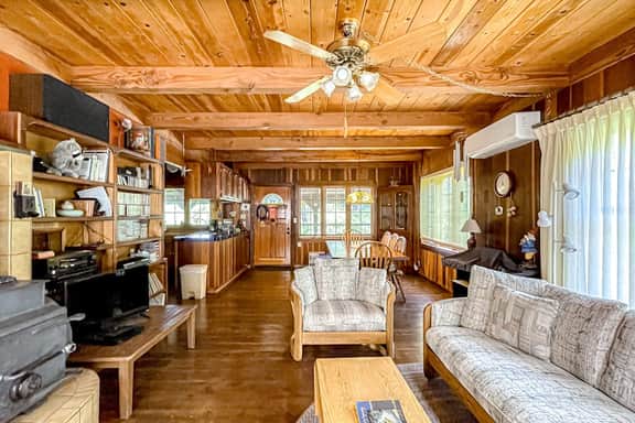 Cozy Trinity Cottage - Image 4