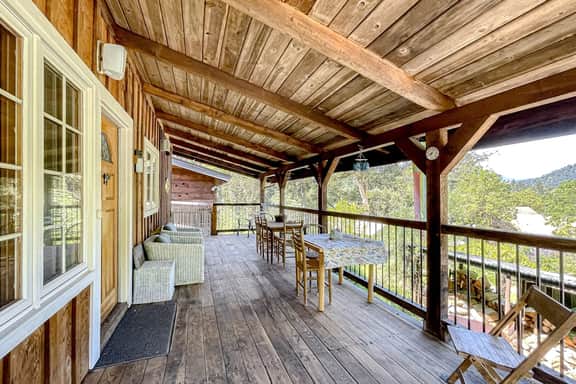 Cozy Trinity Cottage - Image 2