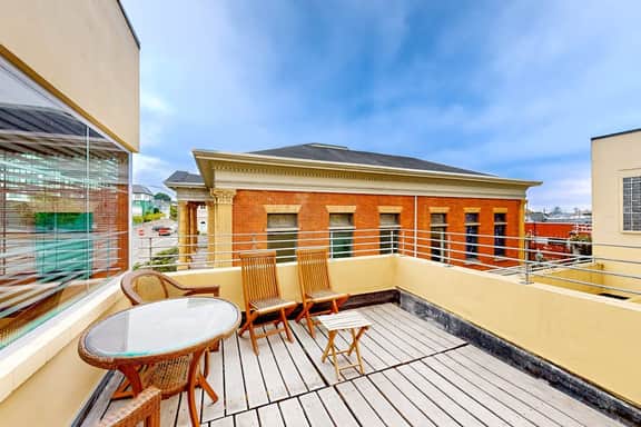 Eureka Theater Apartment - Image 2