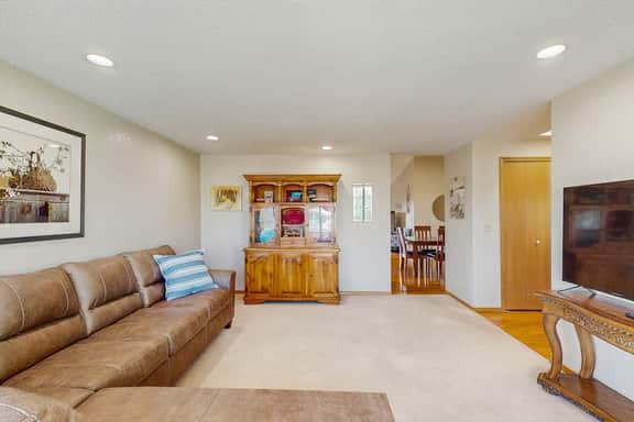Lighthouse Retreat - Peaceful Coastal Getaway - Image 3
