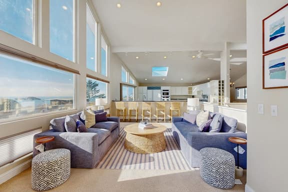 Pacific View Escape - Stunning Ocean Views & Coastal Comfort - Image 1