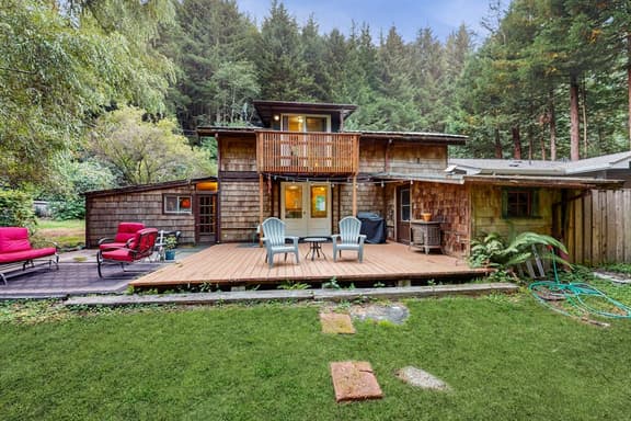 Peaceful Creekside - Tranquil Nature Retreat by the Water - Image 1