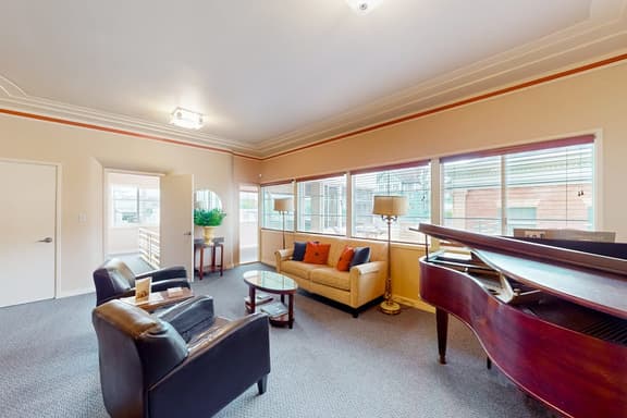 Eureka Theater Apartment - Image 1